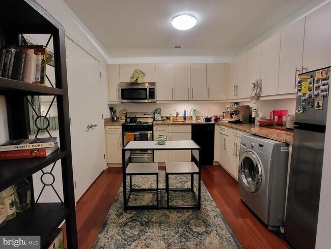 Photo - 219 S 18th St Unit 524