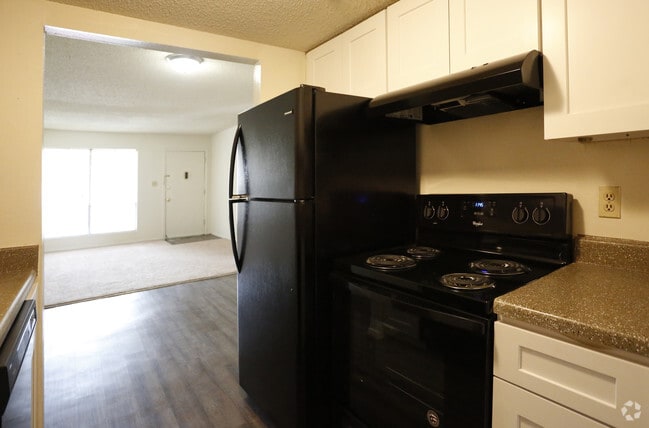 2BR/1BA -825SF
