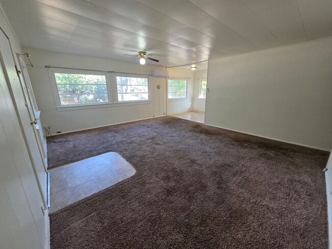 Photo - 1044 NW Conklin Ave