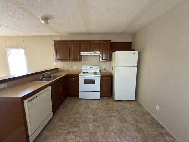 Photo - 25353 Nuway Ave