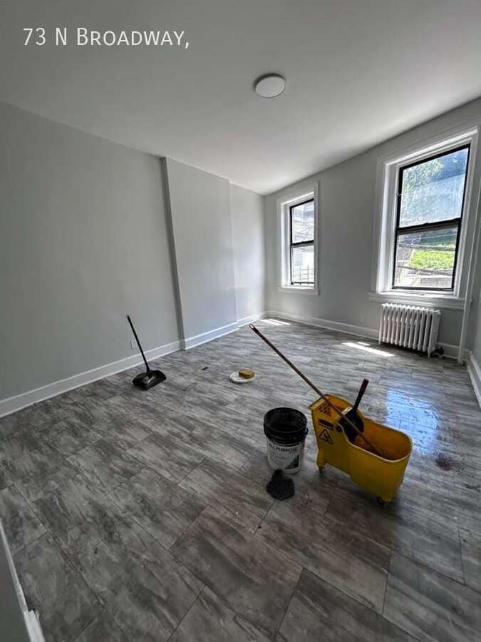 Photo - 73 N Broadway