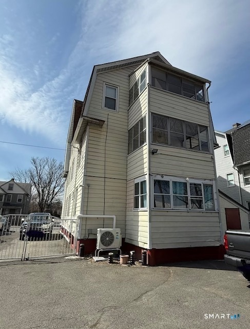 1694 Broad St Unit 3