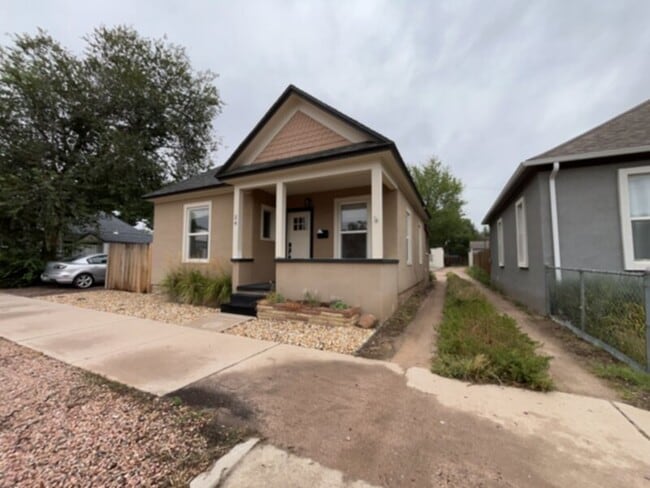 Building Photo - Located within walking distance of Weidner... Rental