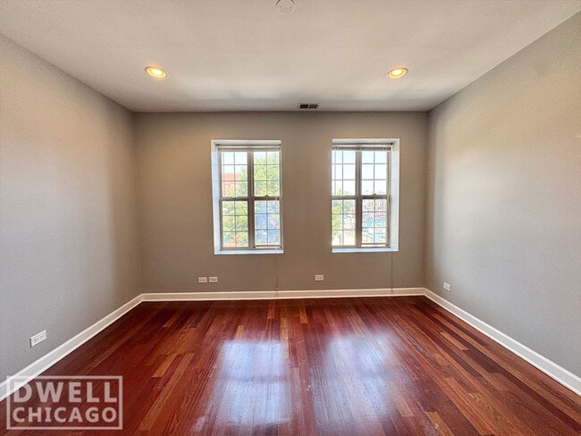 Photo - 3205 W George St Unidad 2