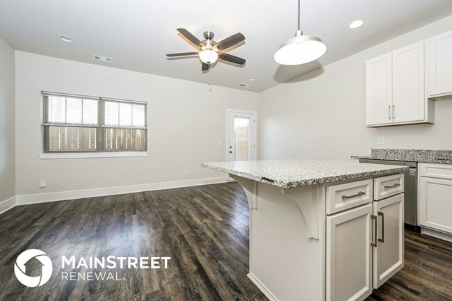 Photo - 104 Hartsville Ct