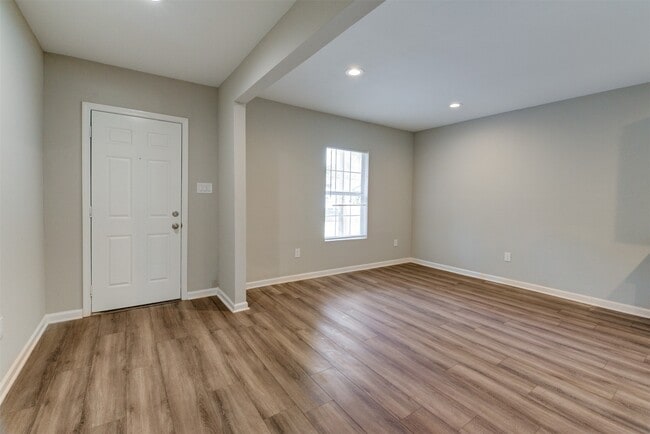 Photo - 2214 McKee St