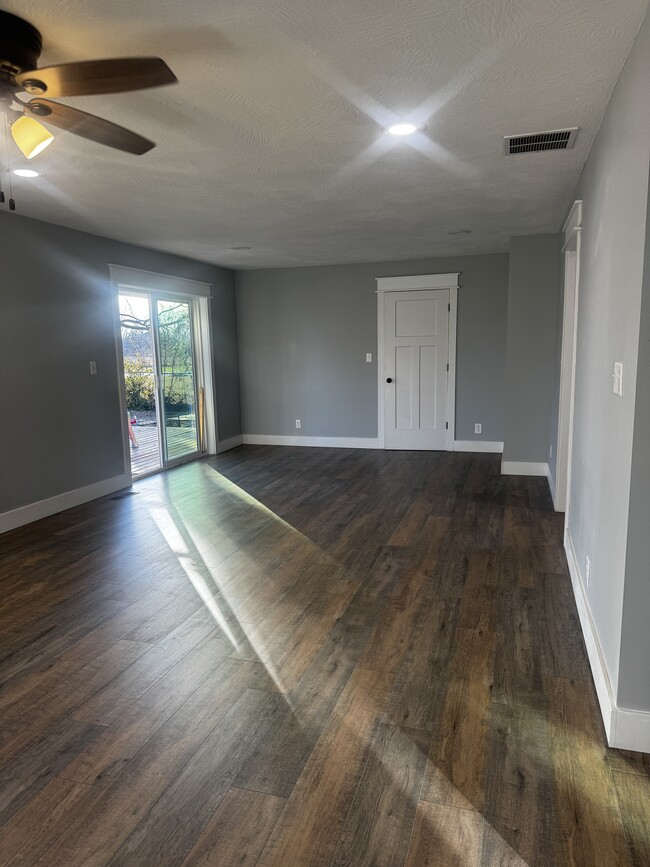 Photo - 4018 W Weaver Rd