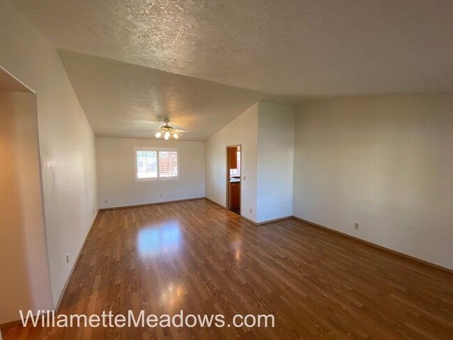 Photo - Beautiful 3 Bedrooms, 2 Bathrooms, In Aumsville