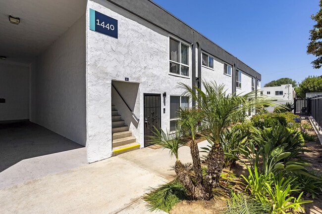 Photo - Vista Apartments