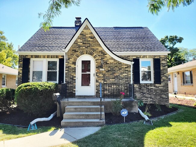 Building Photo - 4515 W Morgan Ave
