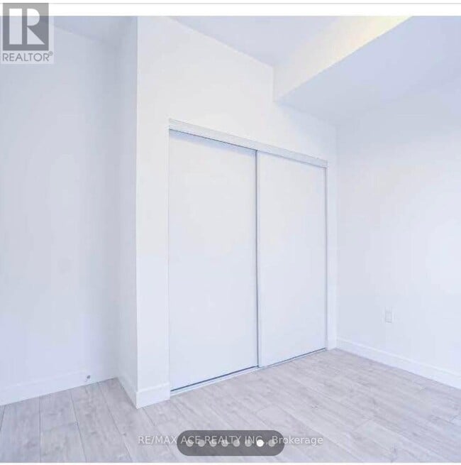 Photo - 176 Clonmore Dr