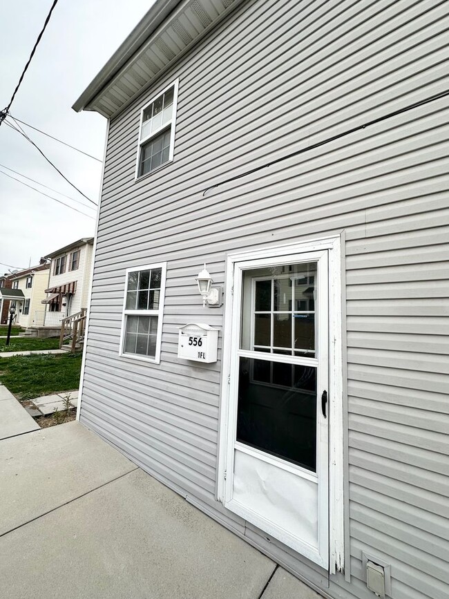 Photo - 556 Locust St Unit 1
