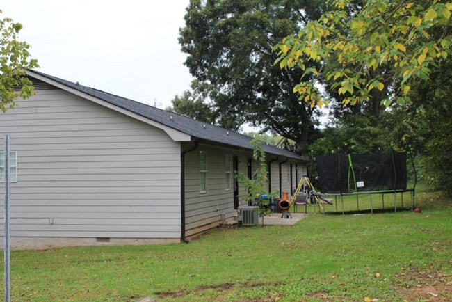 Photo - Recently Updated 2 Bedroom Home in Cleveland!