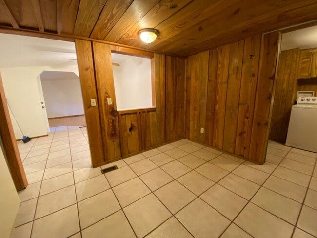 Photo - 3 Bedroom, 2 Bath home just outside of Liv...