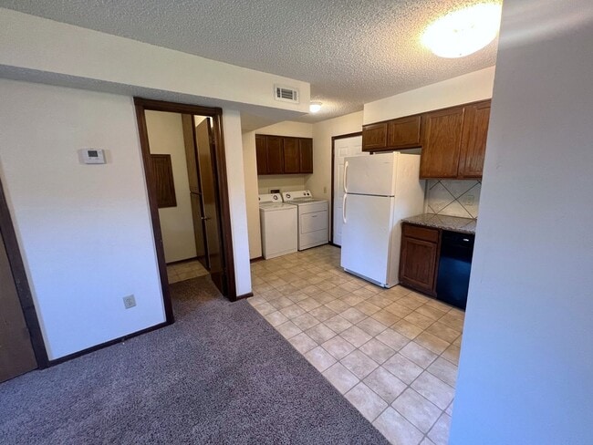 Photo - Town Houses Unit 810 Jenkins