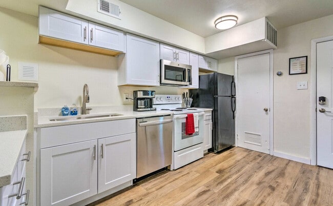 Photo - 4191 W 7th St Unit ID1296525P