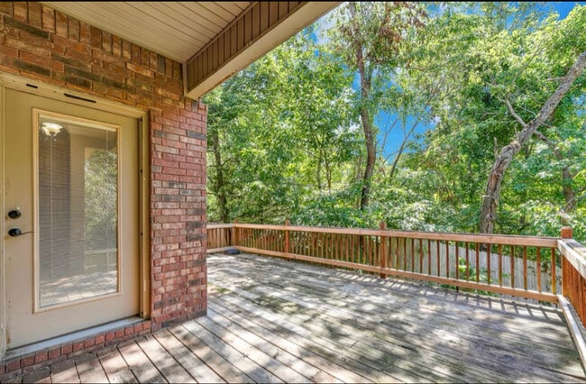 Photo - 605 NW 17th Ct