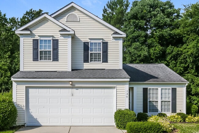 Building Photo - 137 Lantana Dr
