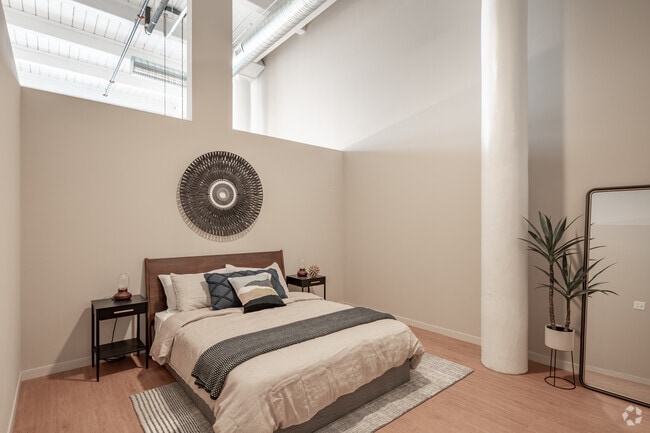 1BR, 1BA - 831 SF