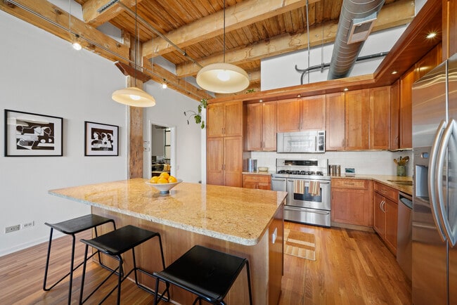 Photo - 312 N May St Unit 3D
