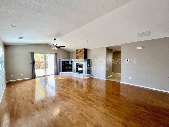 Photo - 479 Hayloft Way