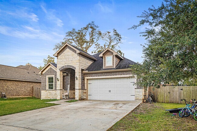 Photo - 267 Freeman Blvd