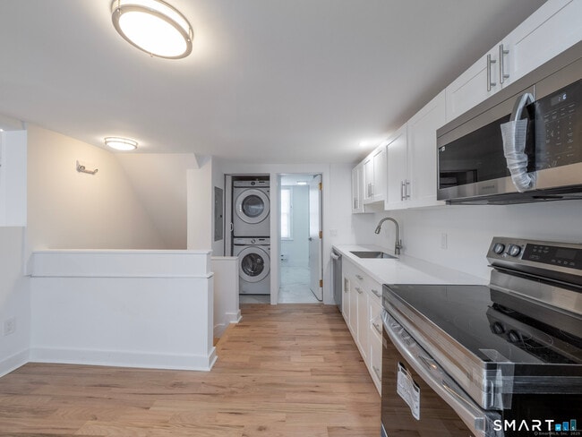 Photo - 523 Danbury Rd Unit D