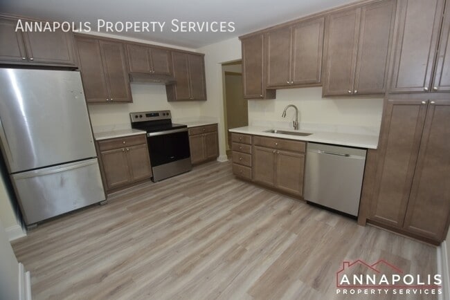 Photo - 921 Blue Ridge Dr