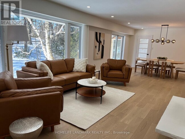 Photo - 284 Woodland Dr