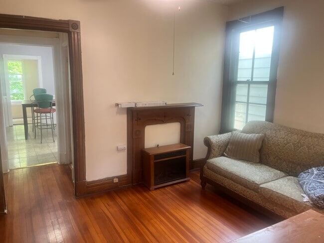 Building Photo - 426 Elk St Unit 2 Rental