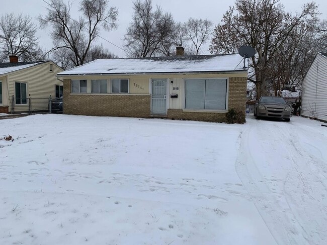 Building Photo - Cozy 3-Bed Home with Spacious Yard in Inkster!