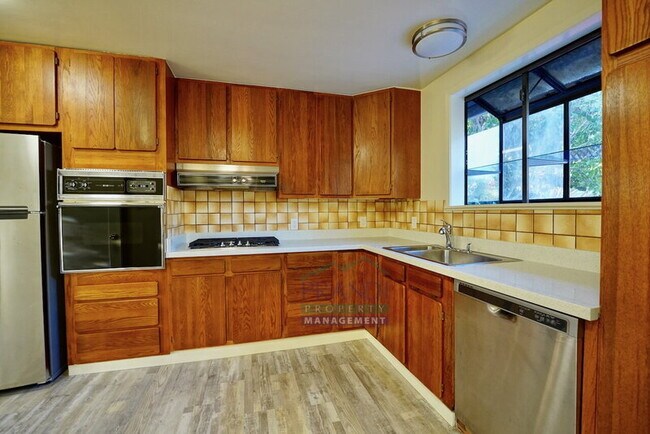 Photo - 101 Reed Blvd