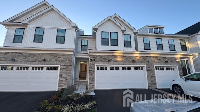 Building Photo - 85 Mustang Dr