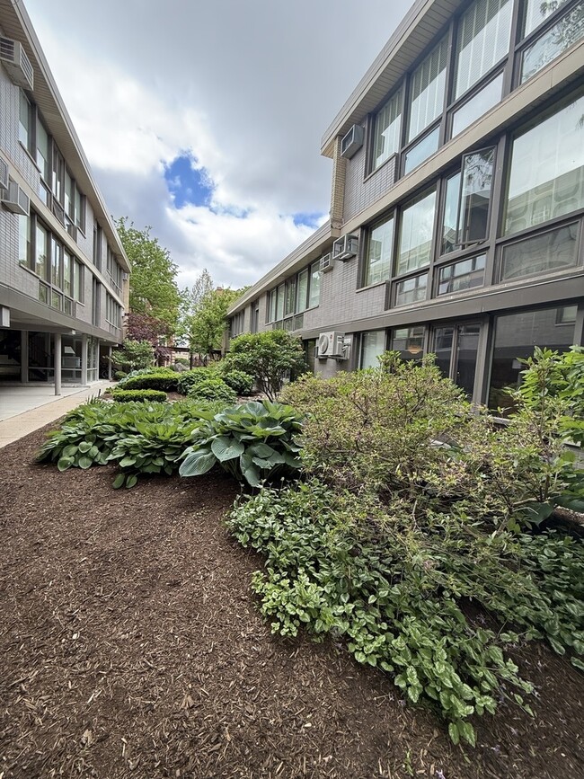 Photo - 1044 Ontario St Condo Unit 1C