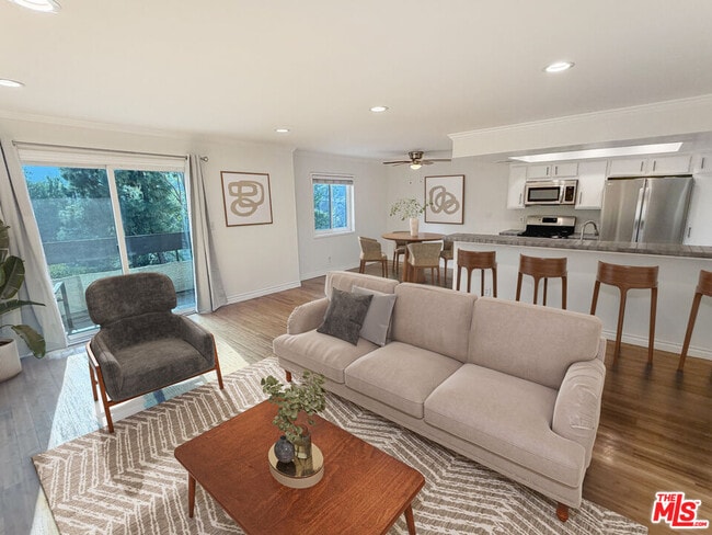 Building Photo - 2700 Cahuenga Blvd Unit 2209