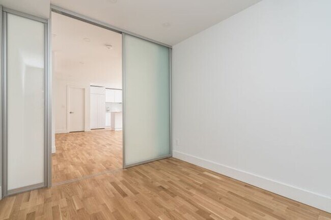 Photo - 265 Russell Hill Road Unit 105