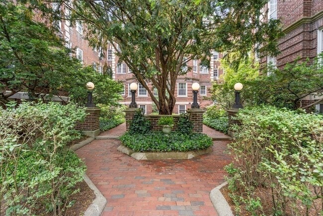Photo - 41 Linnaean St Unit 36