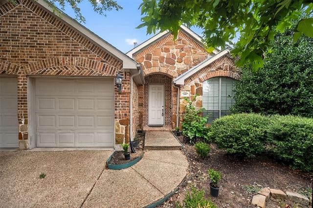 Photo - 2408 Barranca Way