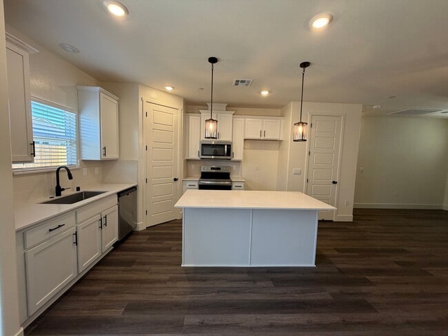 Photo - Beautiful Brand-New House for rent in Visalia!