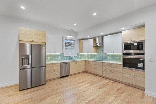 Photo - 14 Newell Rd Unit 1