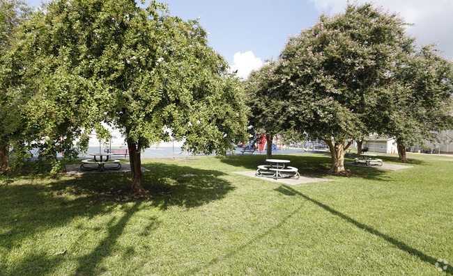 Property Image - Baywood