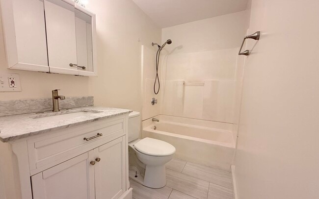 Photo - 9-11 Richardson St Unit 3