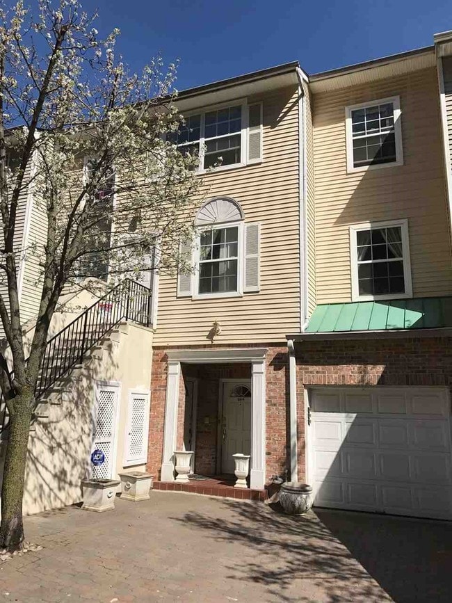 Building Photo - 24 Bergen Ridge Rd Unit 3