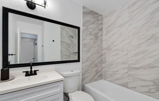 Photo - 3549 Castle Glen Dr Unit E