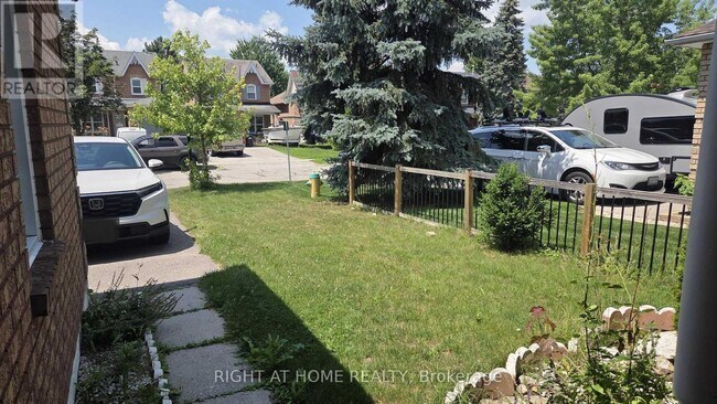 Photo - 129 Heydon Ave