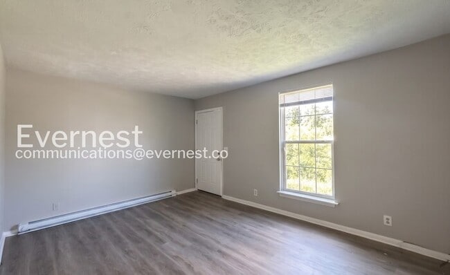 5114 Linbar Dr