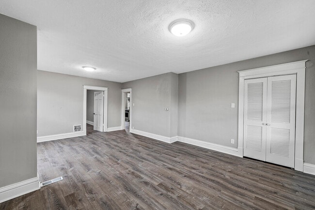 Photo - 2714 Hampton Ave