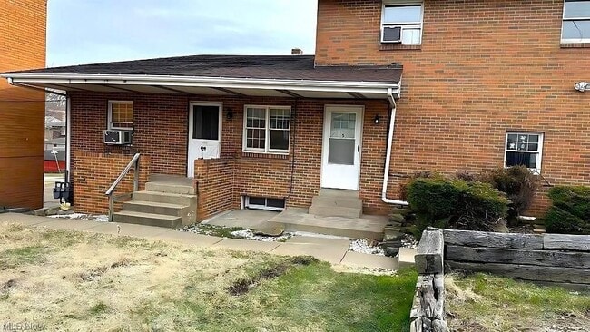 Building Photo - 106 Columbus Way Unit 1