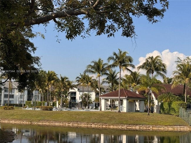 Building Photo - 4360 NW 107th Ave Unit 301