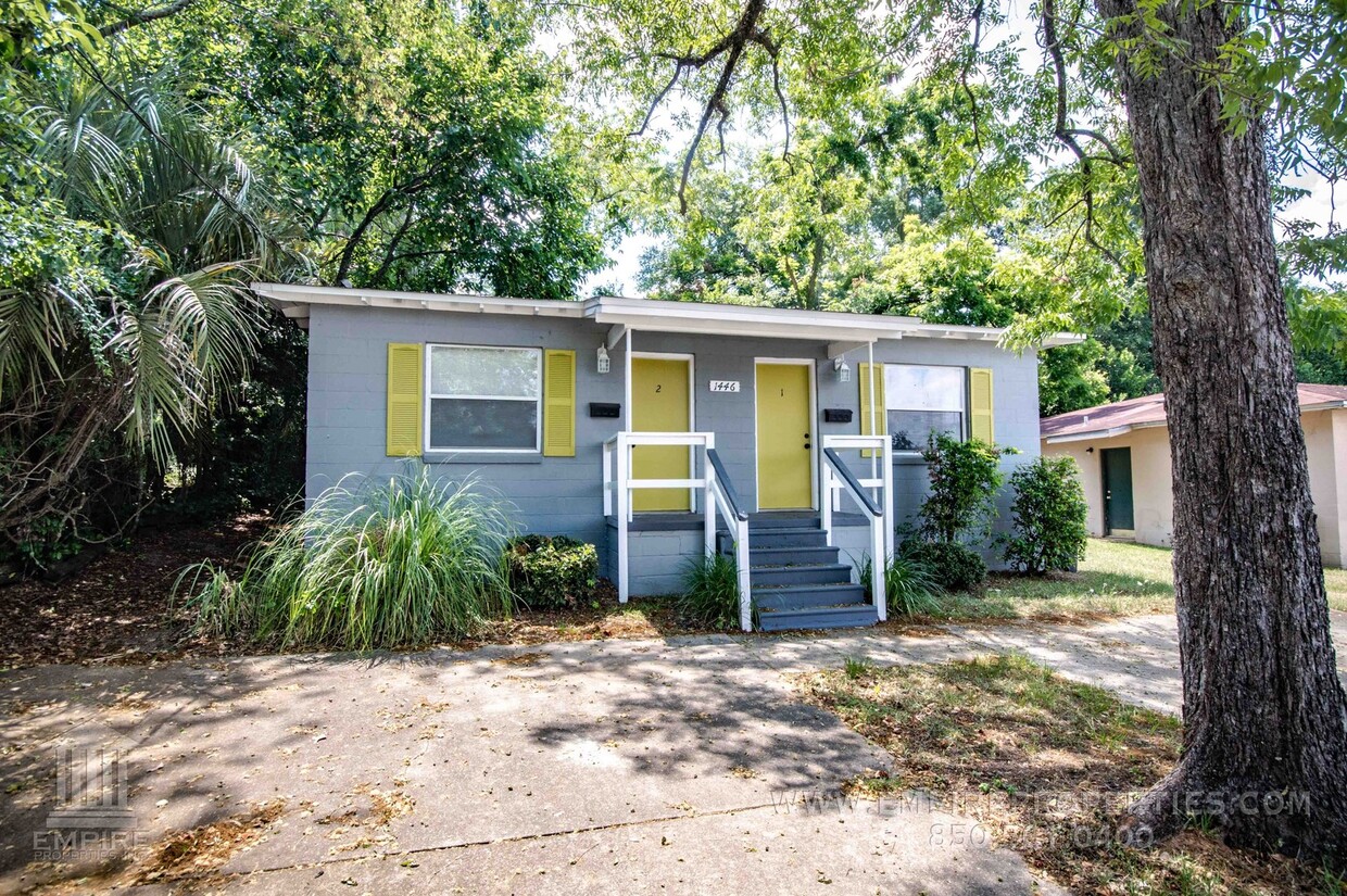 Great Duplex Just South of Downtown - Great Duplex Just South of Downtown